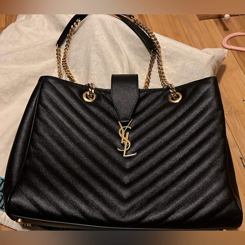 YSL shoulder bag ⭐️⭐️like brand new⭐️⭐️